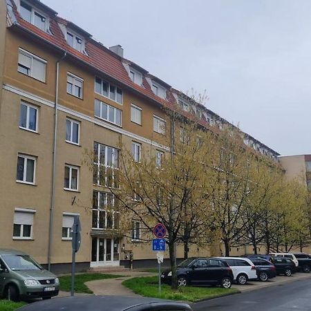절러에게르세그 Ybs Apartman 아파트 외부 사진