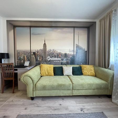 절러에게르세그 Ybs Apartman 아파트 외부 사진