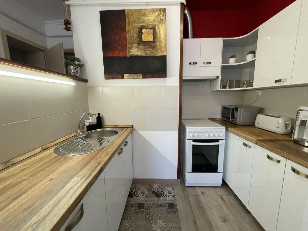 절러에게르세그 Ybs Apartman 아파트 외부 사진